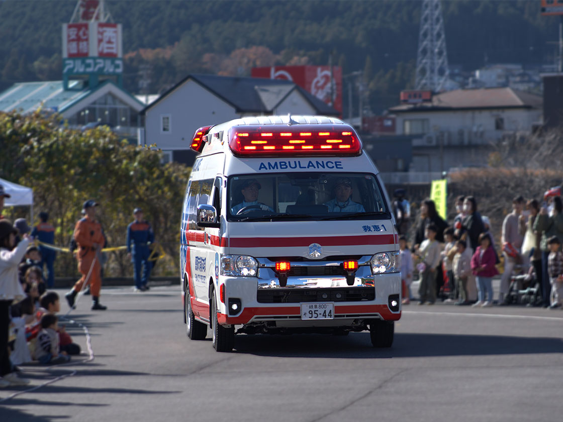 救急車登場