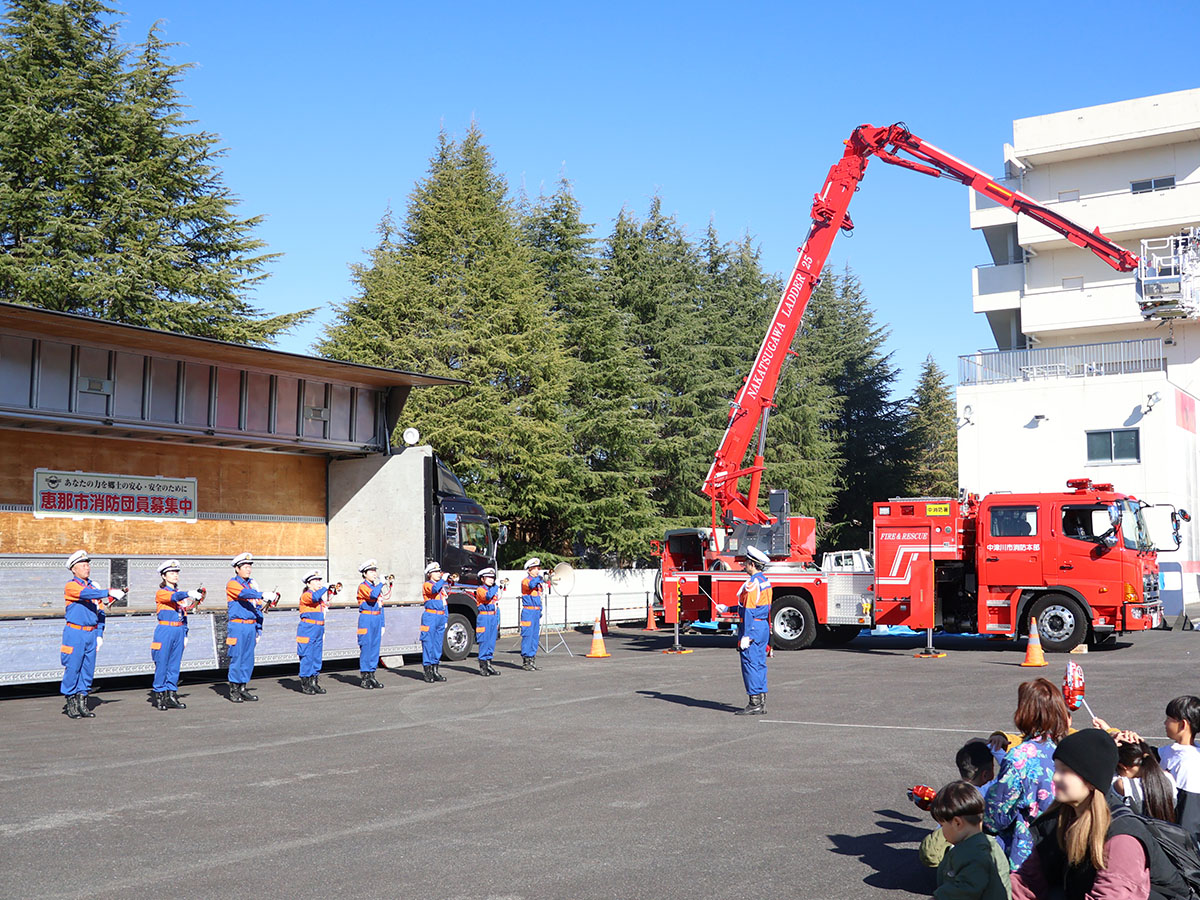 20251129ラッパ隊の演奏
