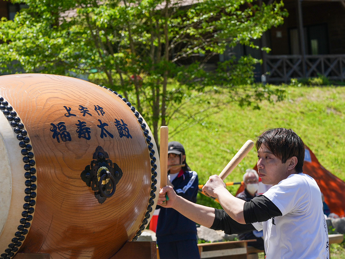 福寿太鼓を披露