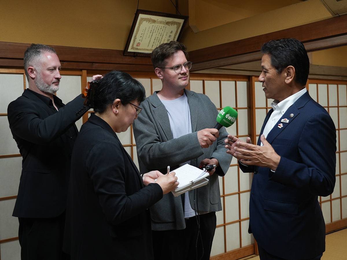 取材を受ける様子