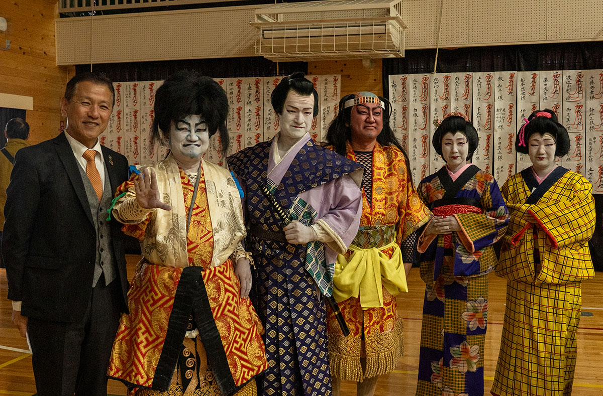 お目見えだんまりに出演した方々と市長