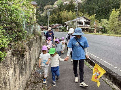 そして、矢作川沿いへ散歩に出かけました。