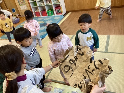 何が来たのかな?