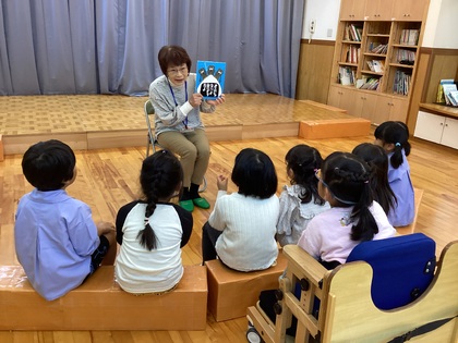 読み聞かせをしてもらった年長さん