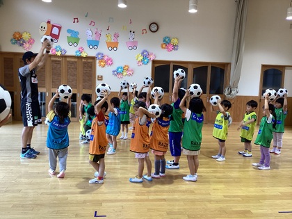 サッカーを習っている