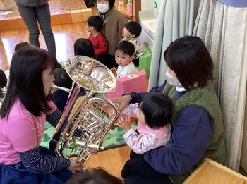 楽器に触らせてもらったよ