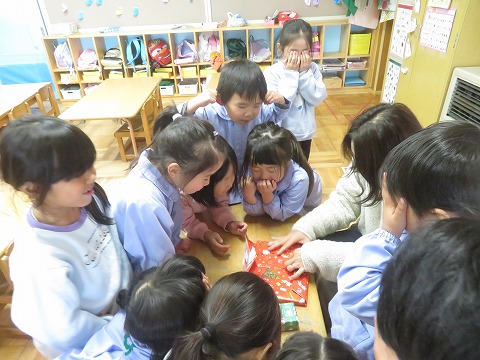 プレゼントを開けてみよう