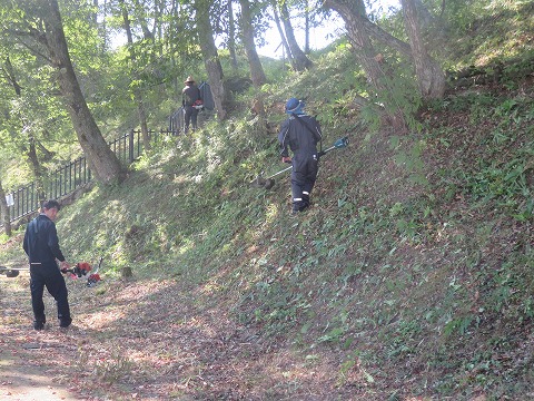 わんぱくお山草刈り