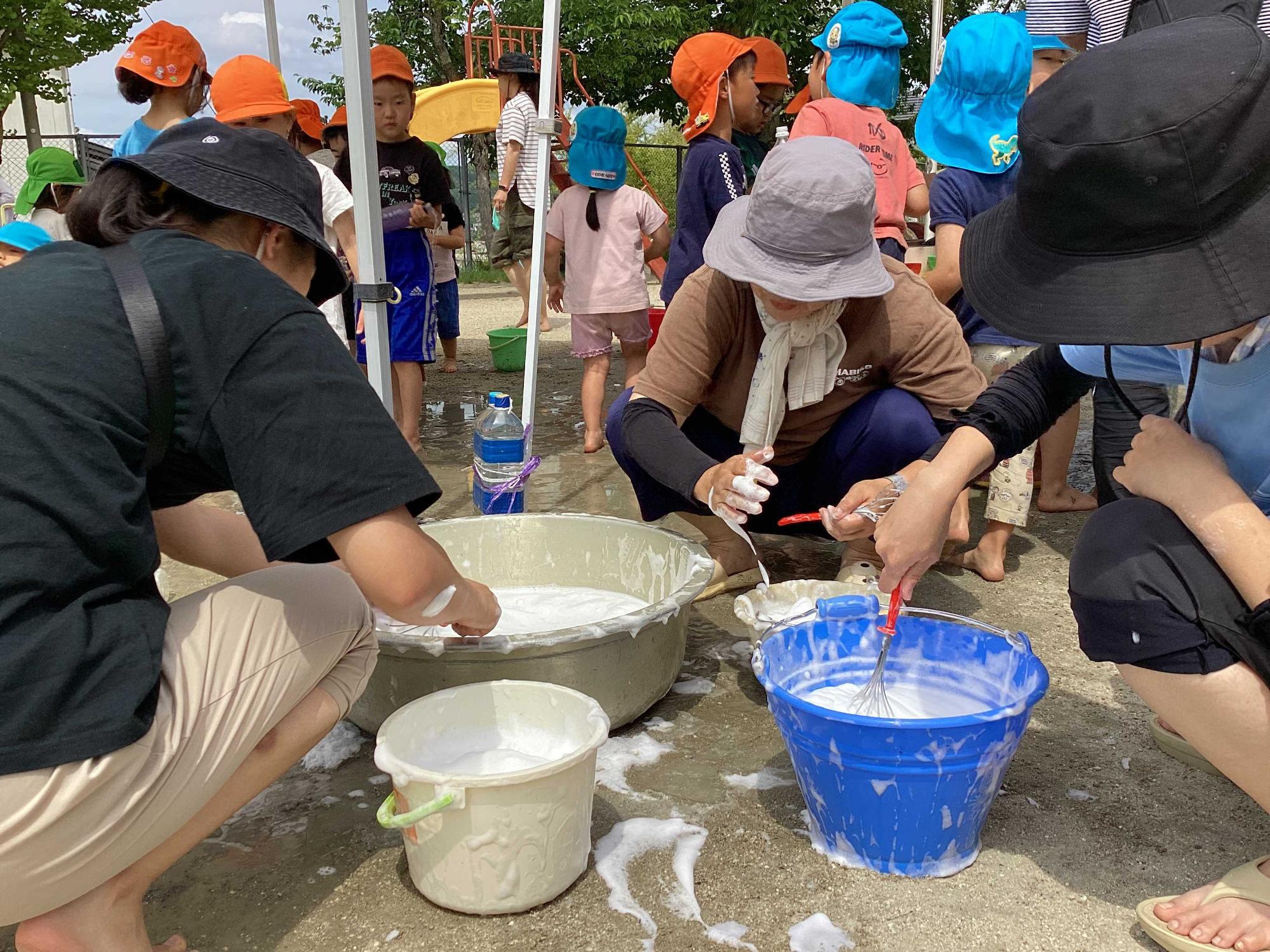 先生たちも夢中