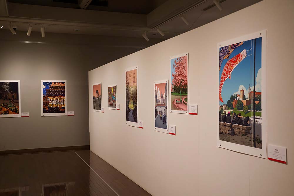 共同企画展「マテウシュ・コウェク さまよう街」の様子