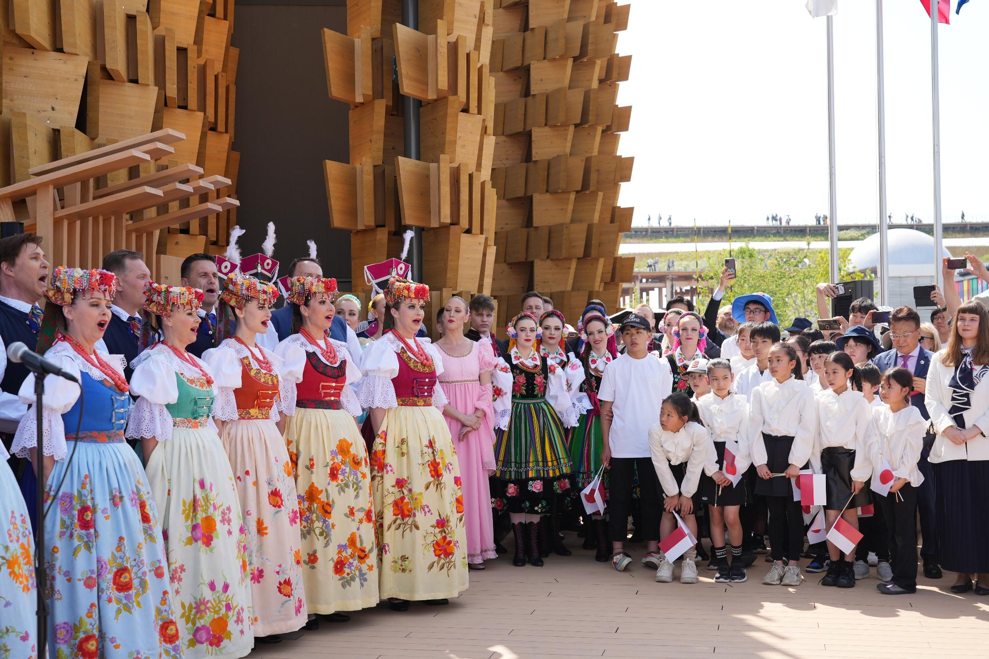 ポーランドパビリオン憲法記念日記念式典の様子