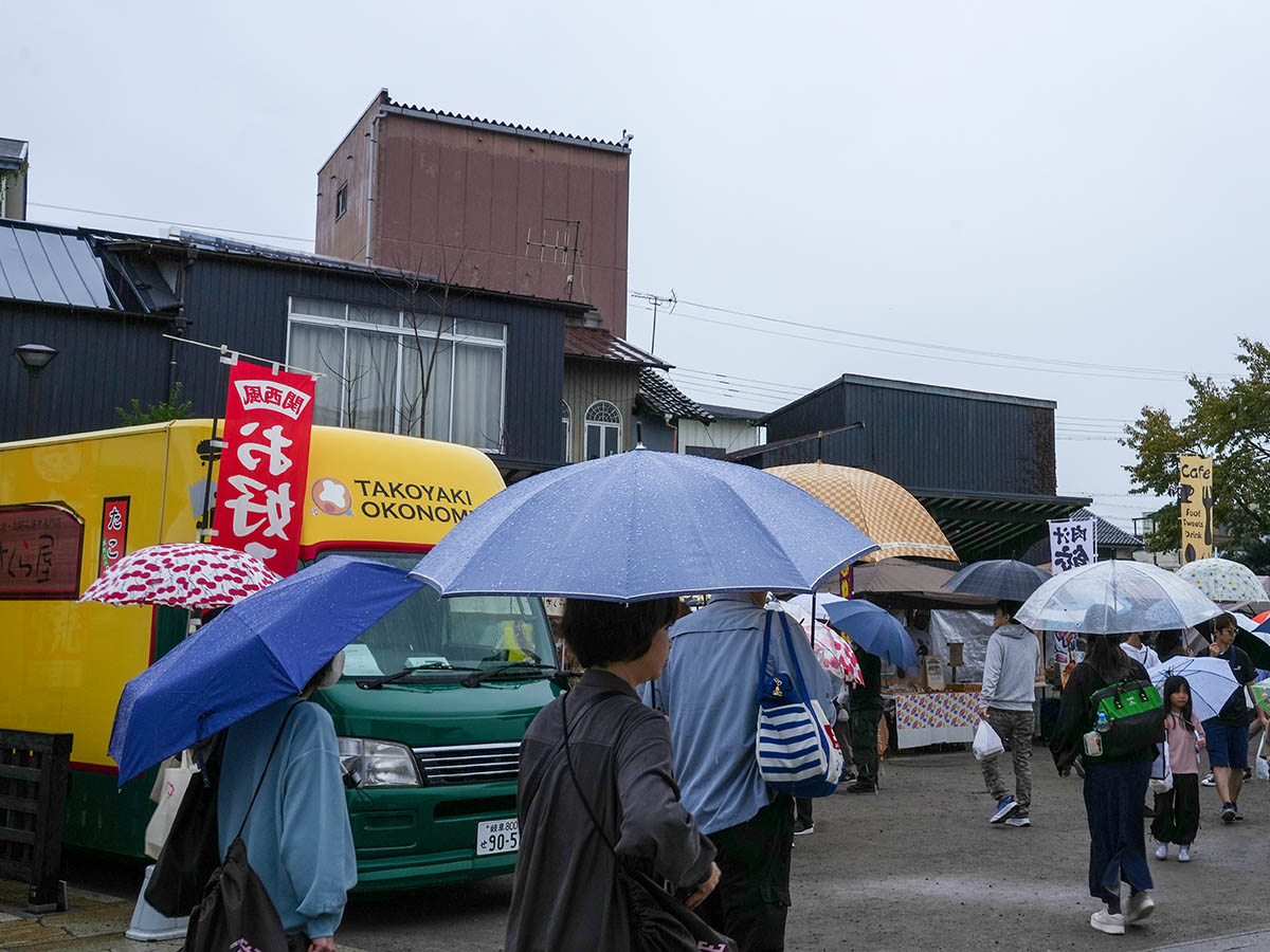 しぶろくマルシェの様子