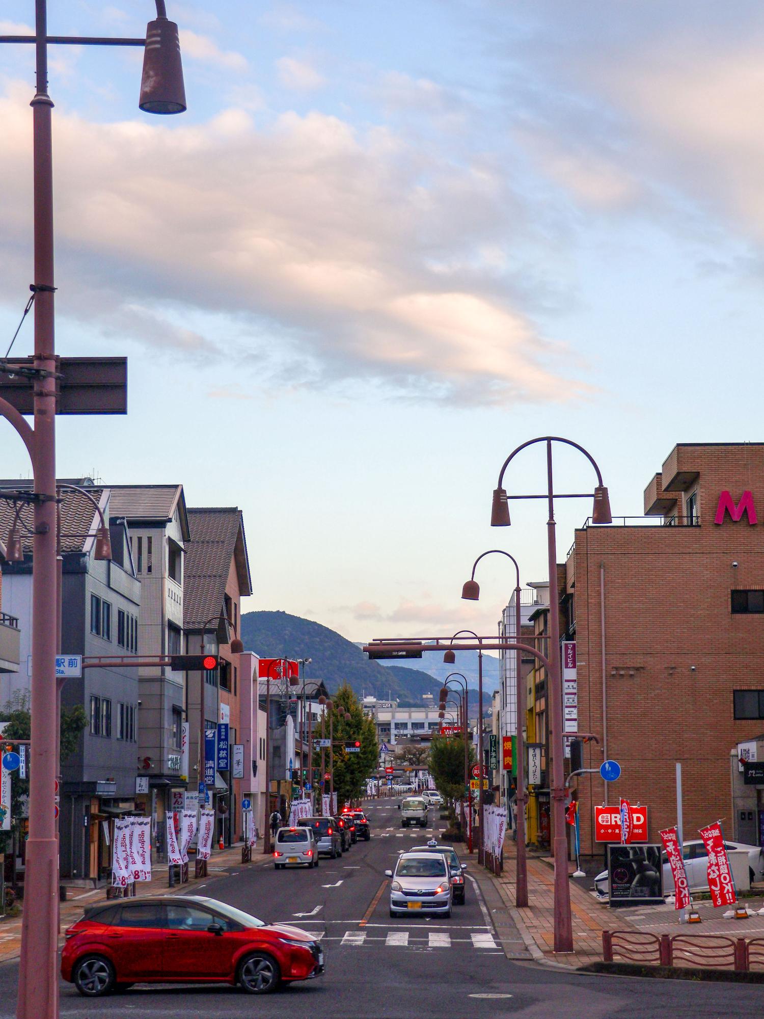 20251027noborihatagasettisaretahuukei