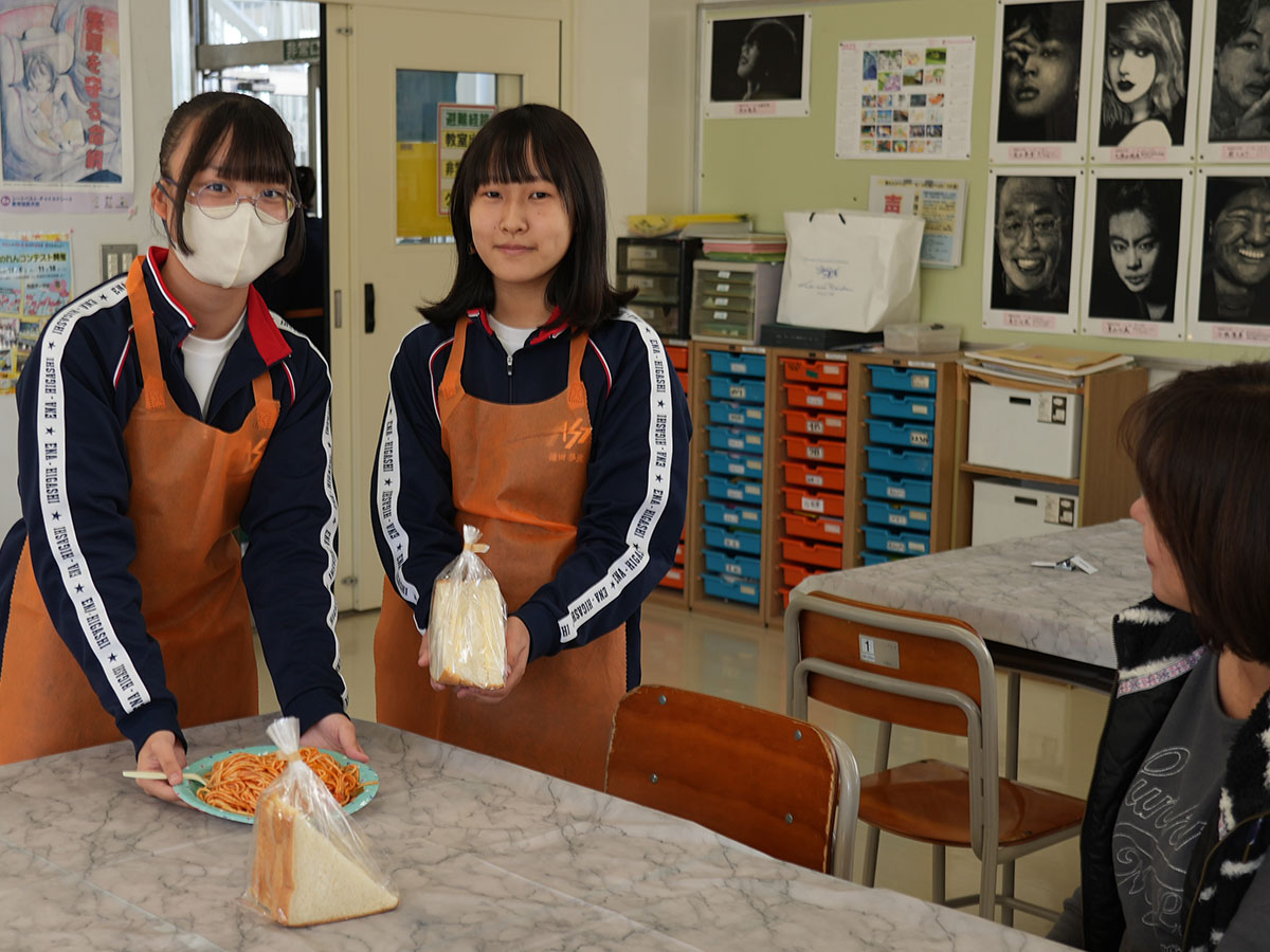 CS学園による喫茶店