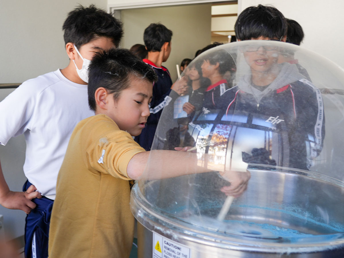 CS学園による綿菓子ブース