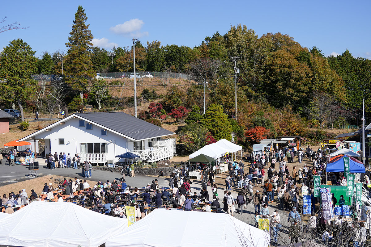 大勢の方でにぎあう会場
