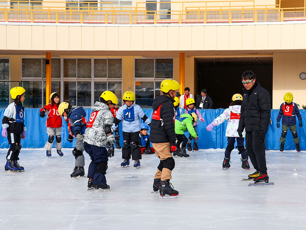足をハの字にすることを教わる