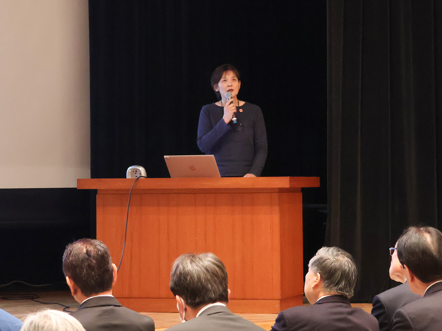 活動を発表する発酵食品ソムリエの様子