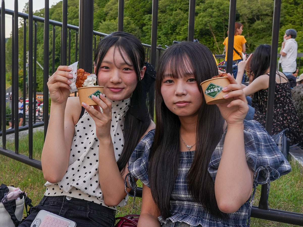 花火を楽しむ方々