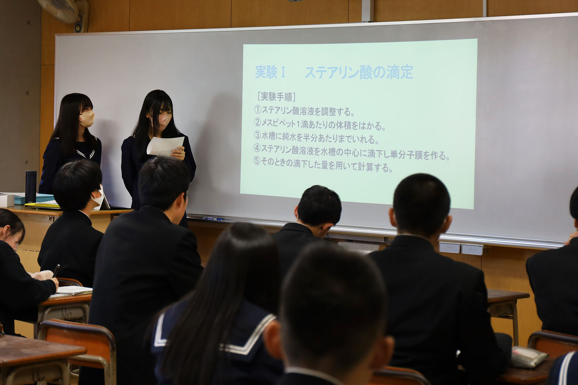 ブース発表「アボガドロ定数の導出」
