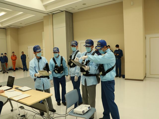 救急要請の情報の確認から発表が始まる
