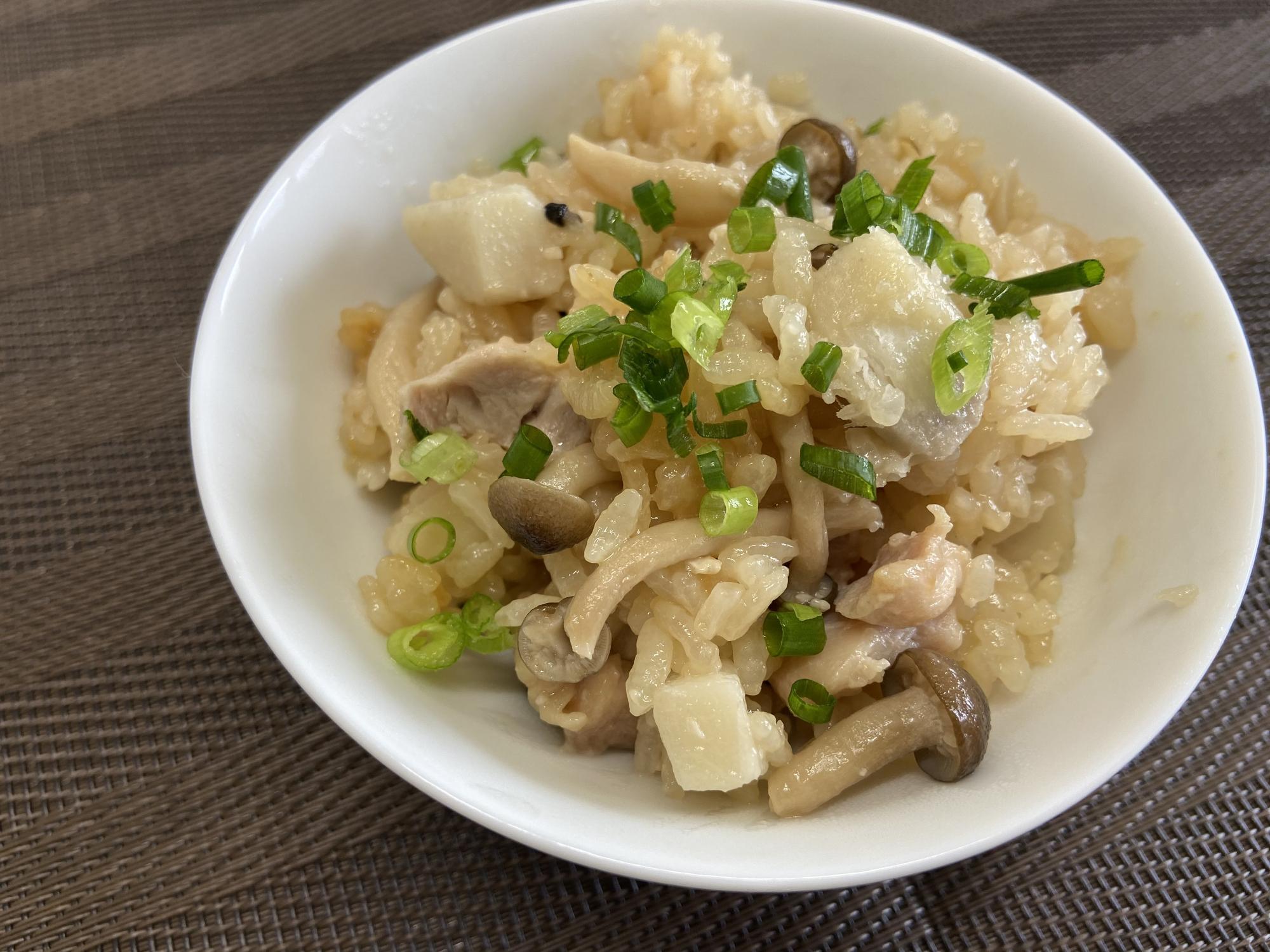 里芋と塩麴の炊き込みご飯