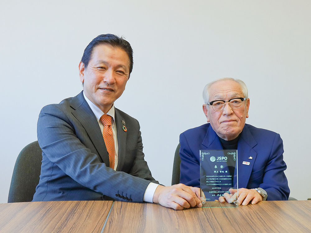 表彰を報告する阪上さん
