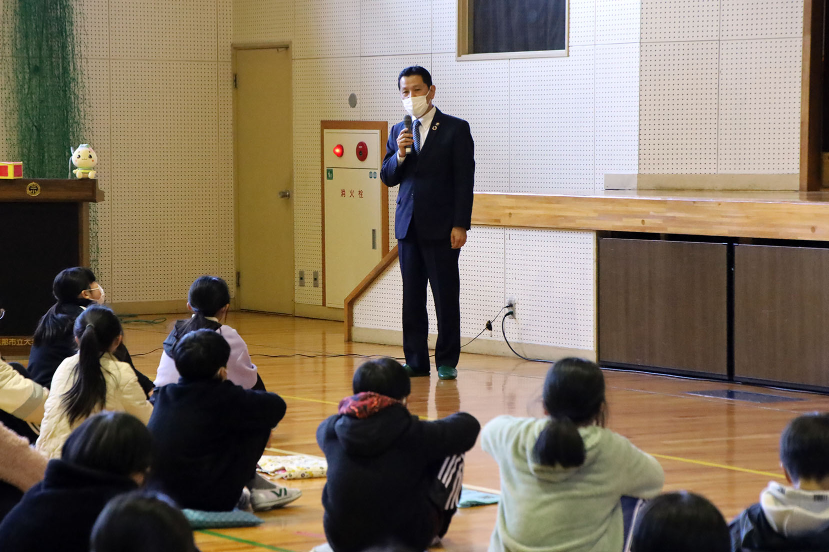 講評をする小坂市長