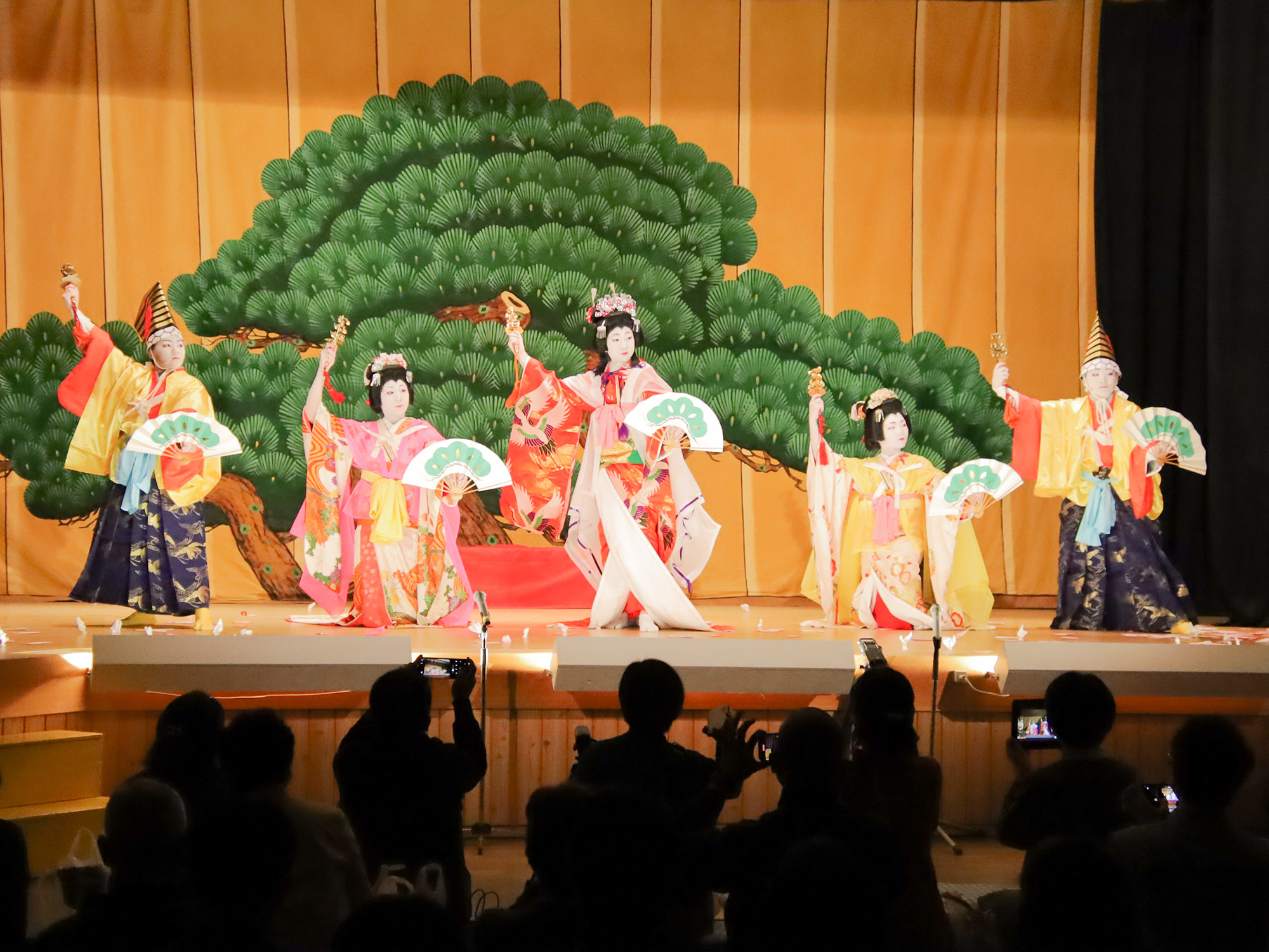 飯地小学校児童による子ども歌舞伎