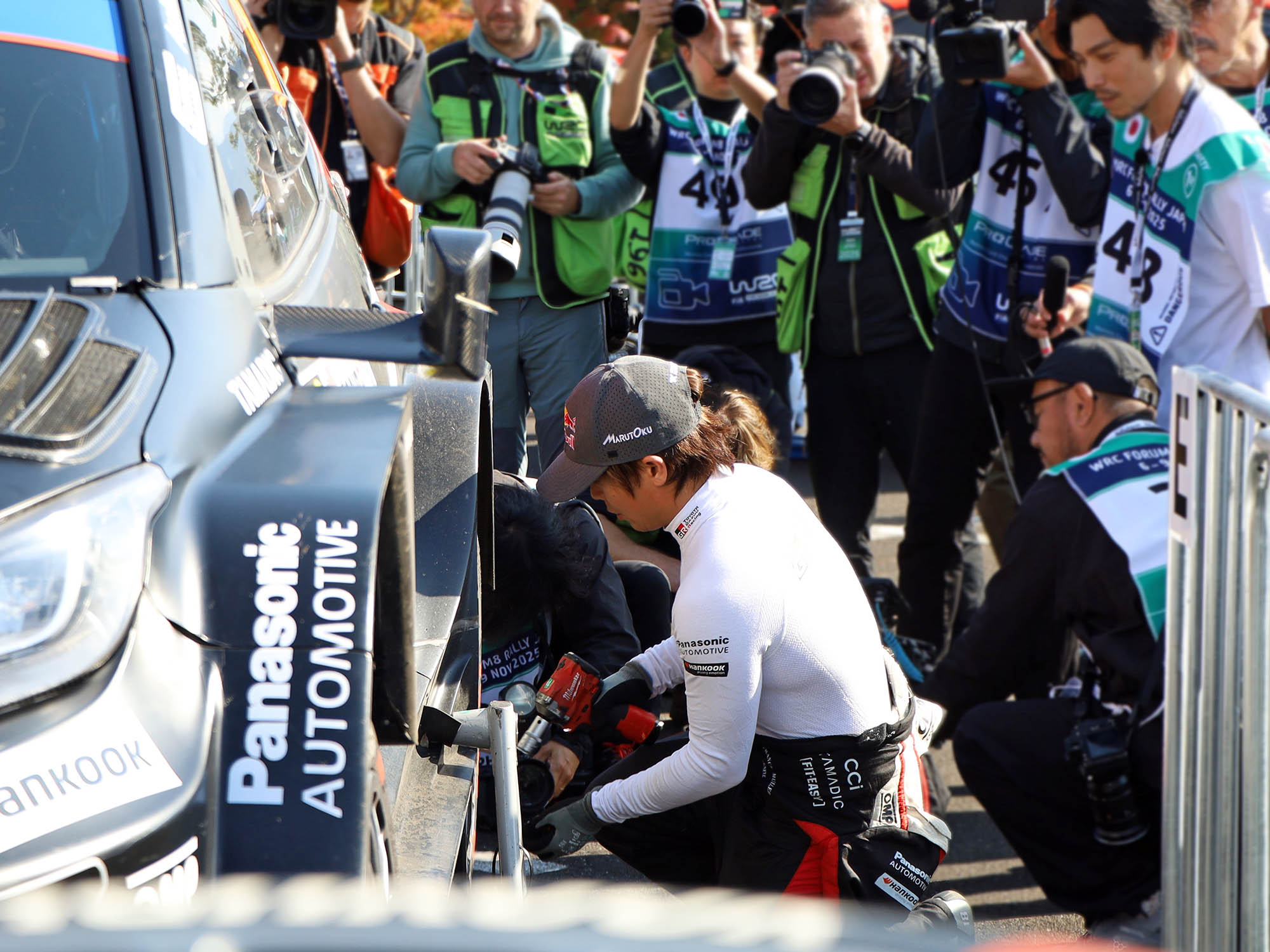 タイヤフィッティング