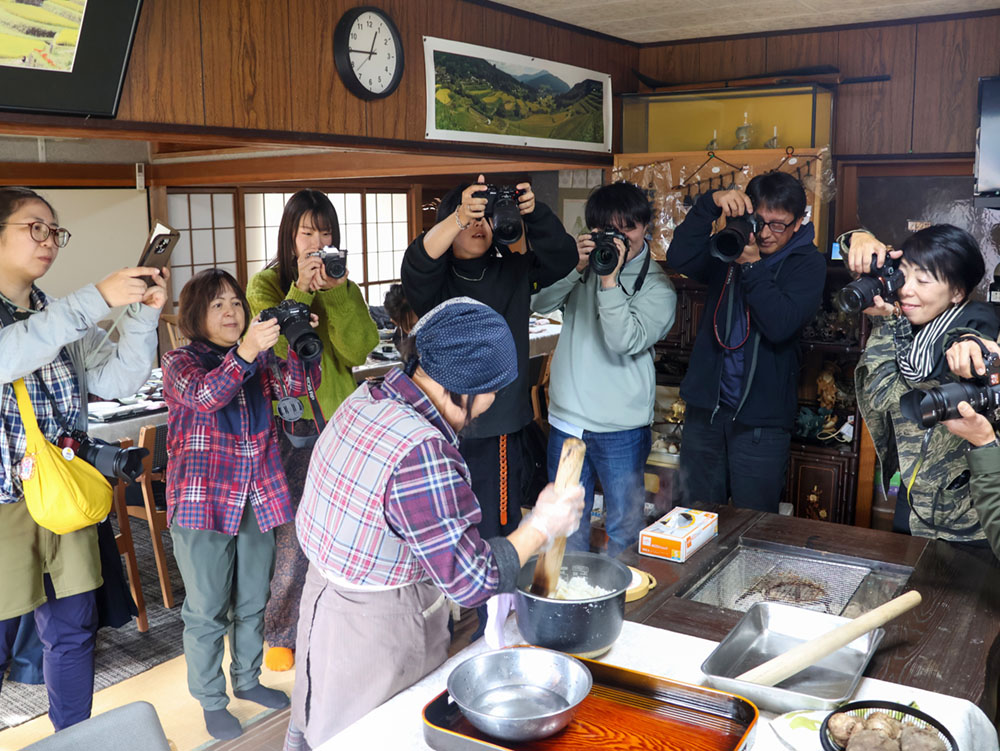 山の街道で食文化体験