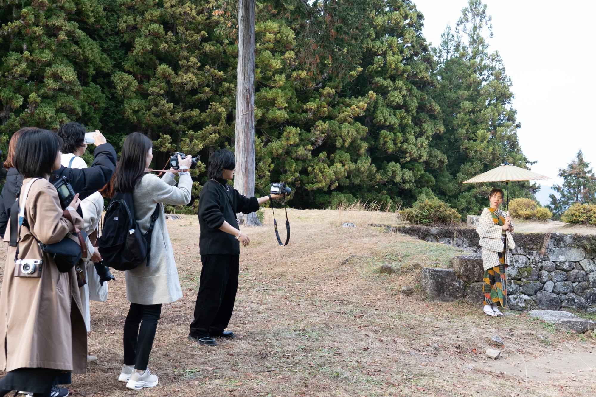 岩村城址でモデル撮影