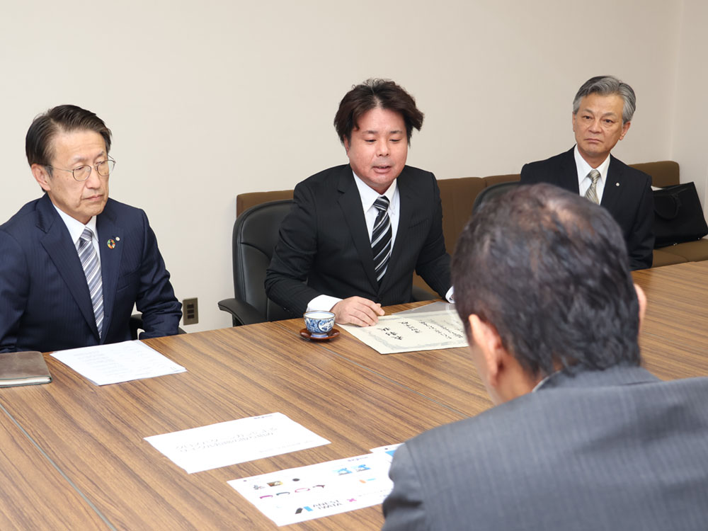 報告をする澤田さん