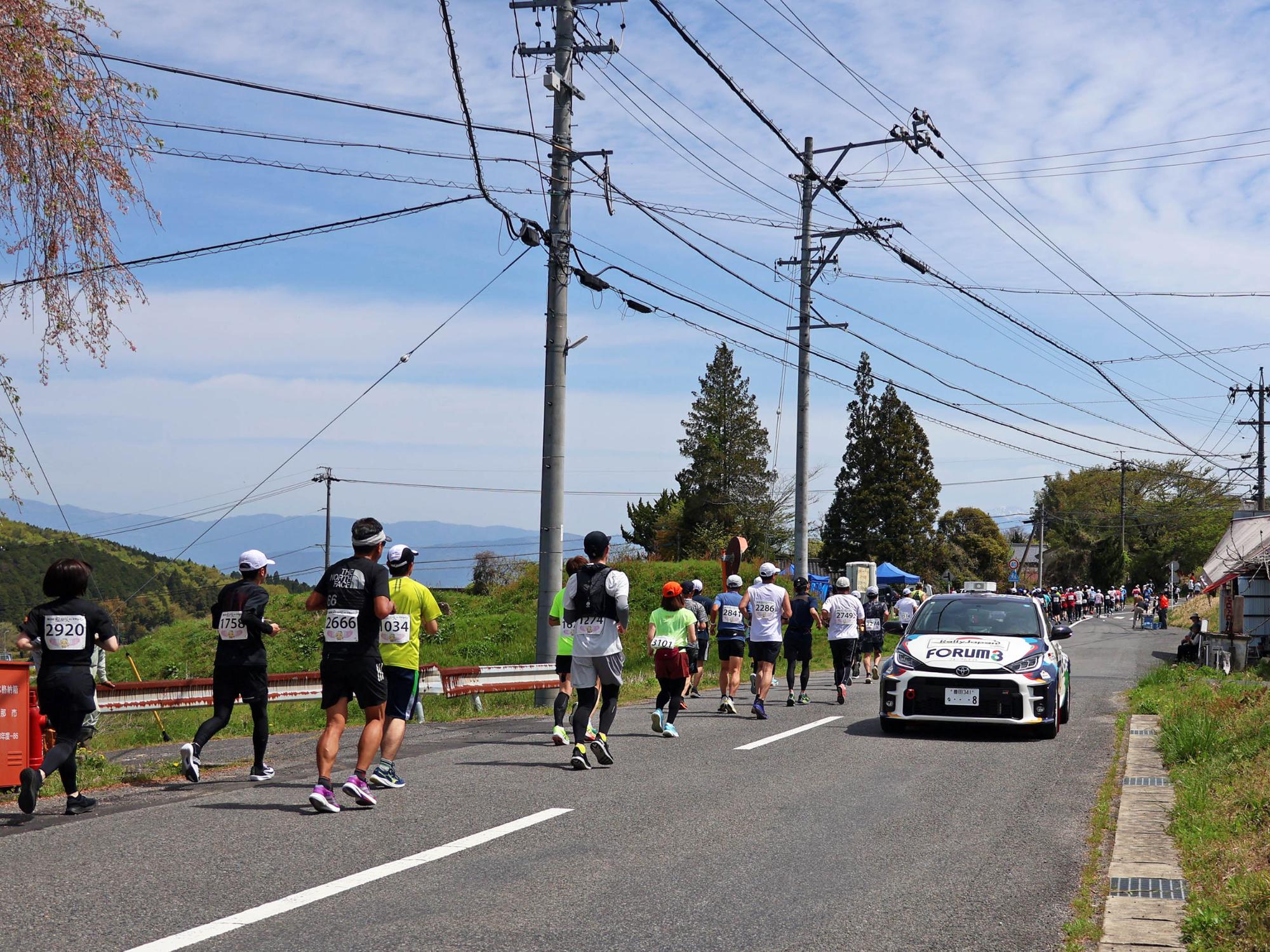 広報車のラリーカー