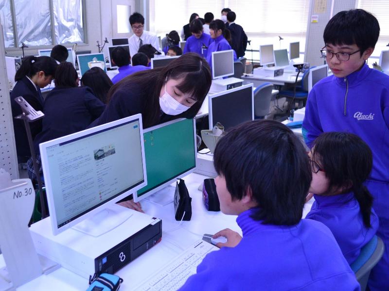 パソコンでパンフレットに入れる言葉を検索する