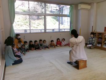 0・1歳もじっと聞いていたよ