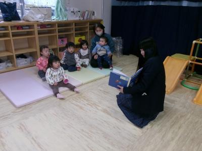 0歳の子どもたち