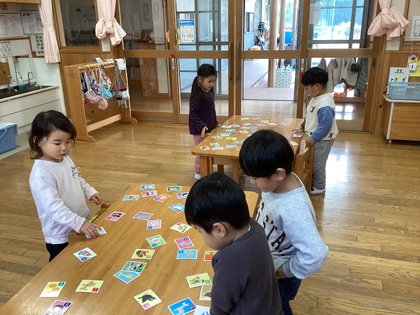 うさぎ組かるたとり