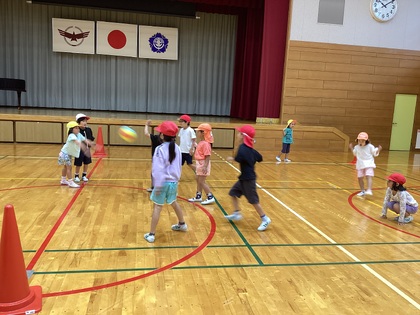 ドッチボール対決画像