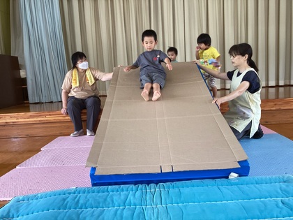 滑り台