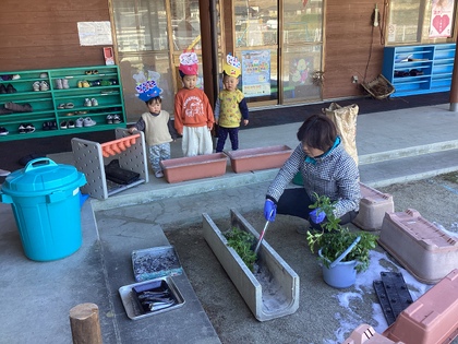 馬酔木燃やす。