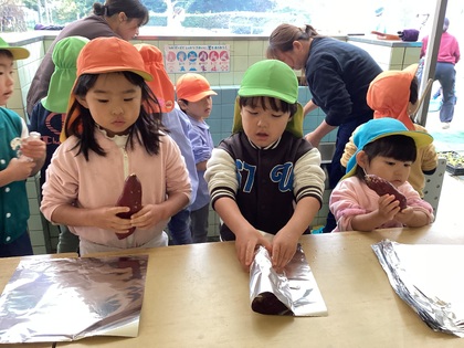 お芋を包んだよ2