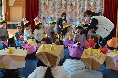 どんなお面を作ったのかな？