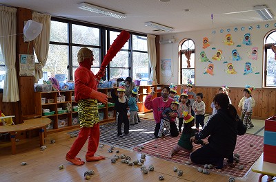 ひよこ組さんの部屋に鬼が