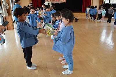 プレゼント渡しました。