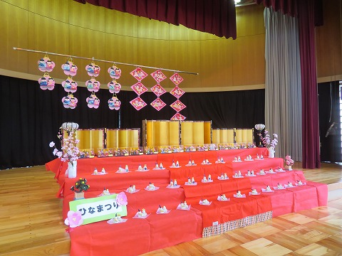 おひなさま段飾り