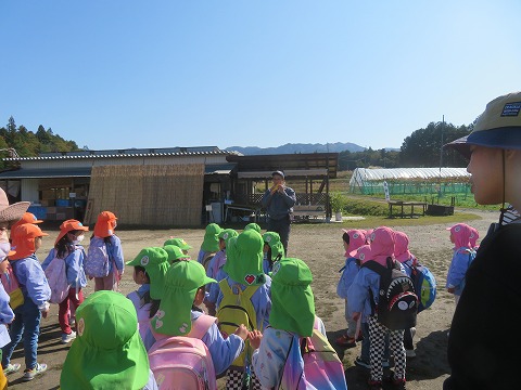 オカリナを吹いてもらって歌を歌う