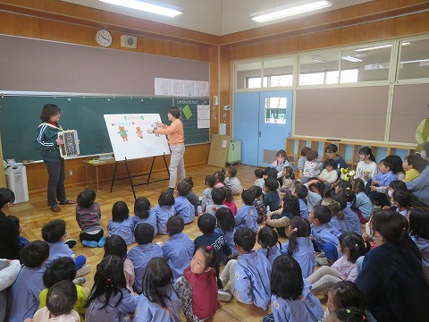 ぽんぽこさんんのパネルシアター