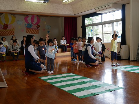 手をあげて横断練習