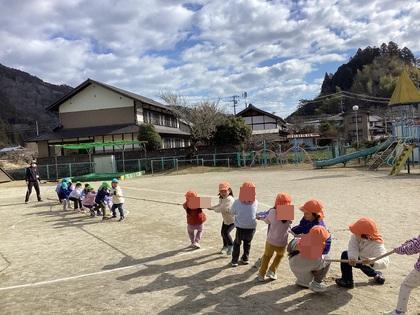 みんなでつなひき